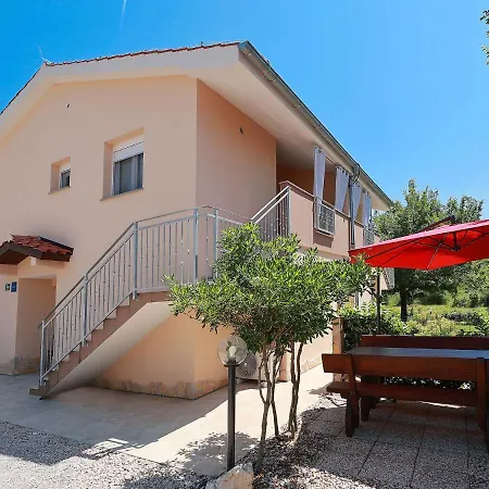 Picturesque In Ilo With Balcony Apartment