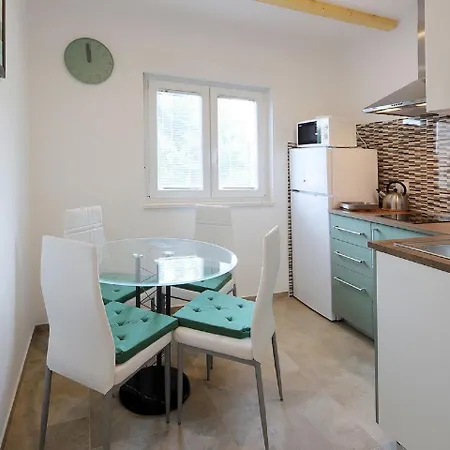 Picturesque In Ilo With Balcony Apartment